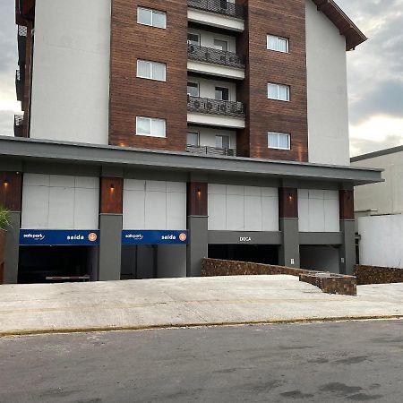 Mrg - Moderno 2D - Vita Boulevard A 2 Minutos Da Rua Coberta Gramado Ngoại thất bức ảnh